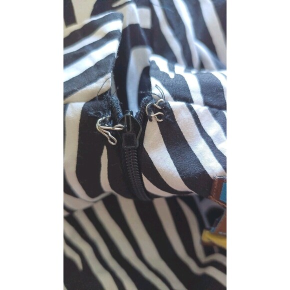 DLG Estilo Dress Size 12 Black And White Swirled Print Zebra Twiggy Retro 70s - Picture 6 of 7